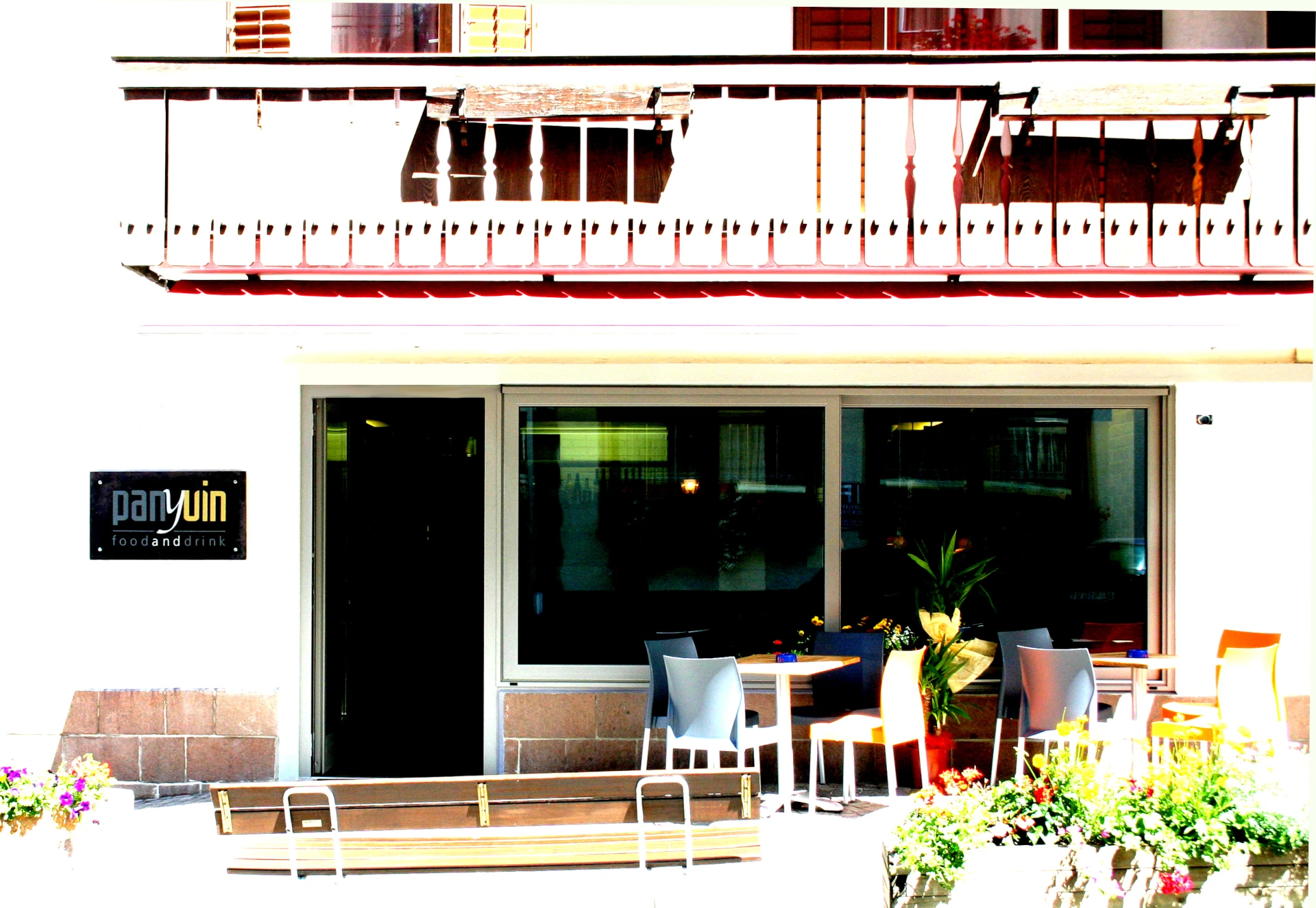 progetto di riconversione di un ex negozio di scarpe in ristorante
